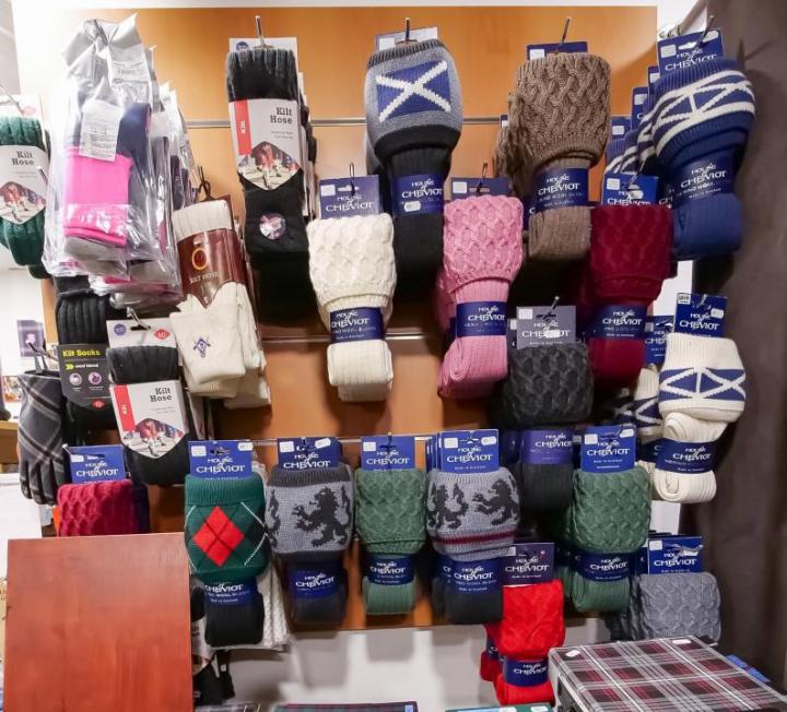 Achat de produits en laine dans un magasin de kilt France