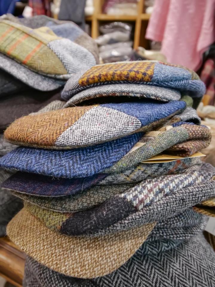 Achat de produits en laine dans un magasin de kilt France